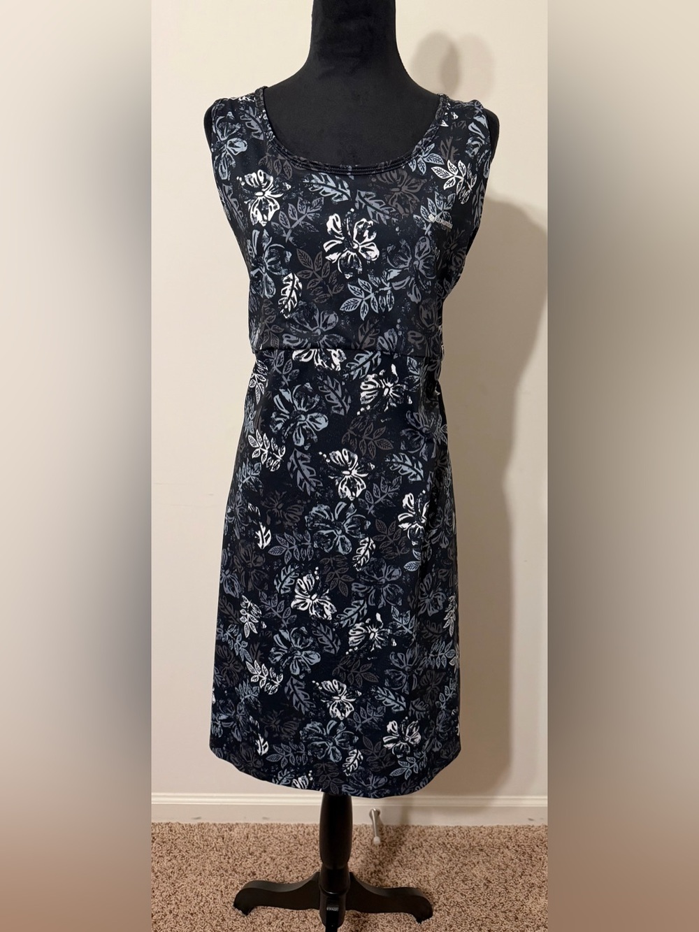 Columbia Black and White Floral Sleeveless Maxi Dress